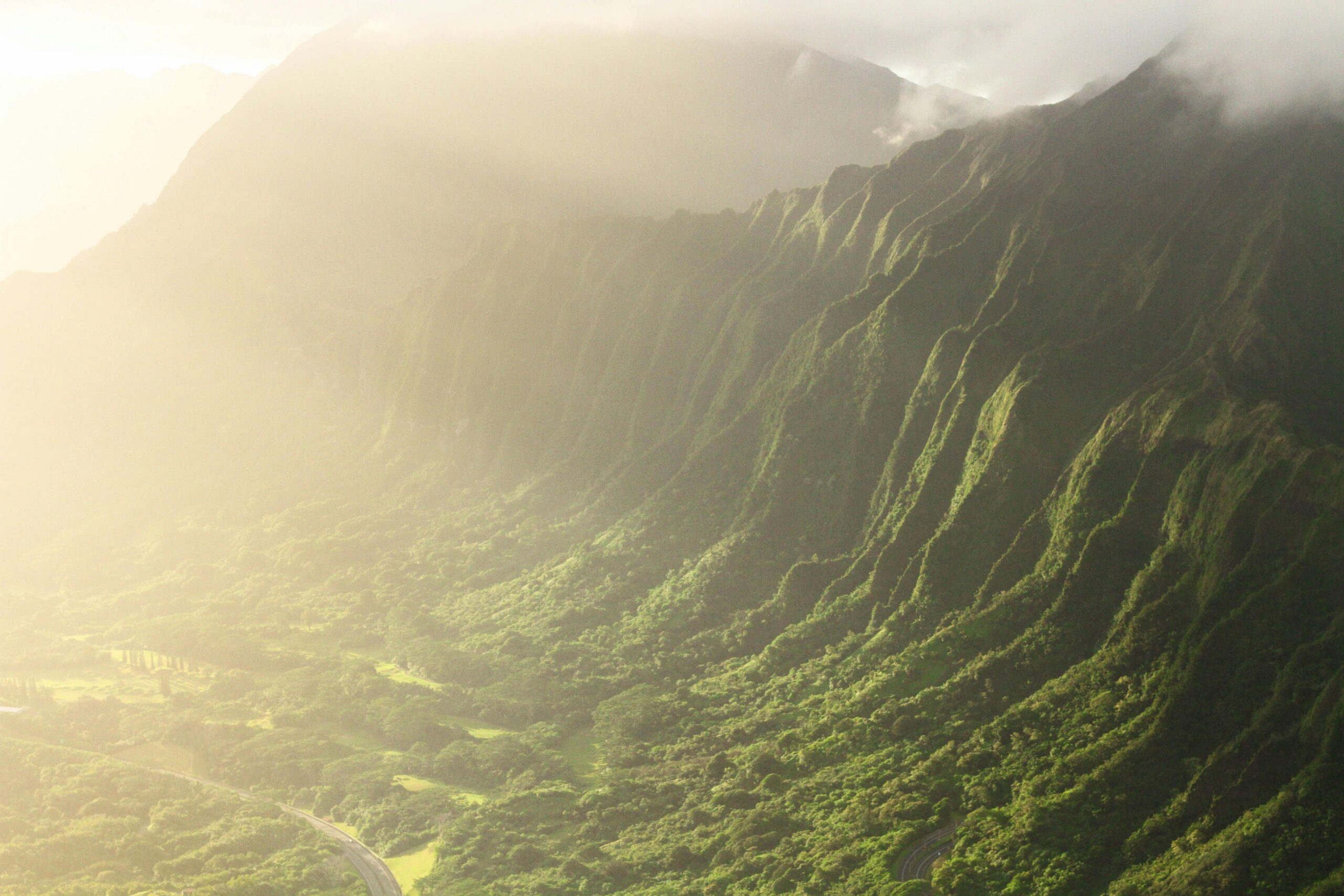Image of Hawaii mountains